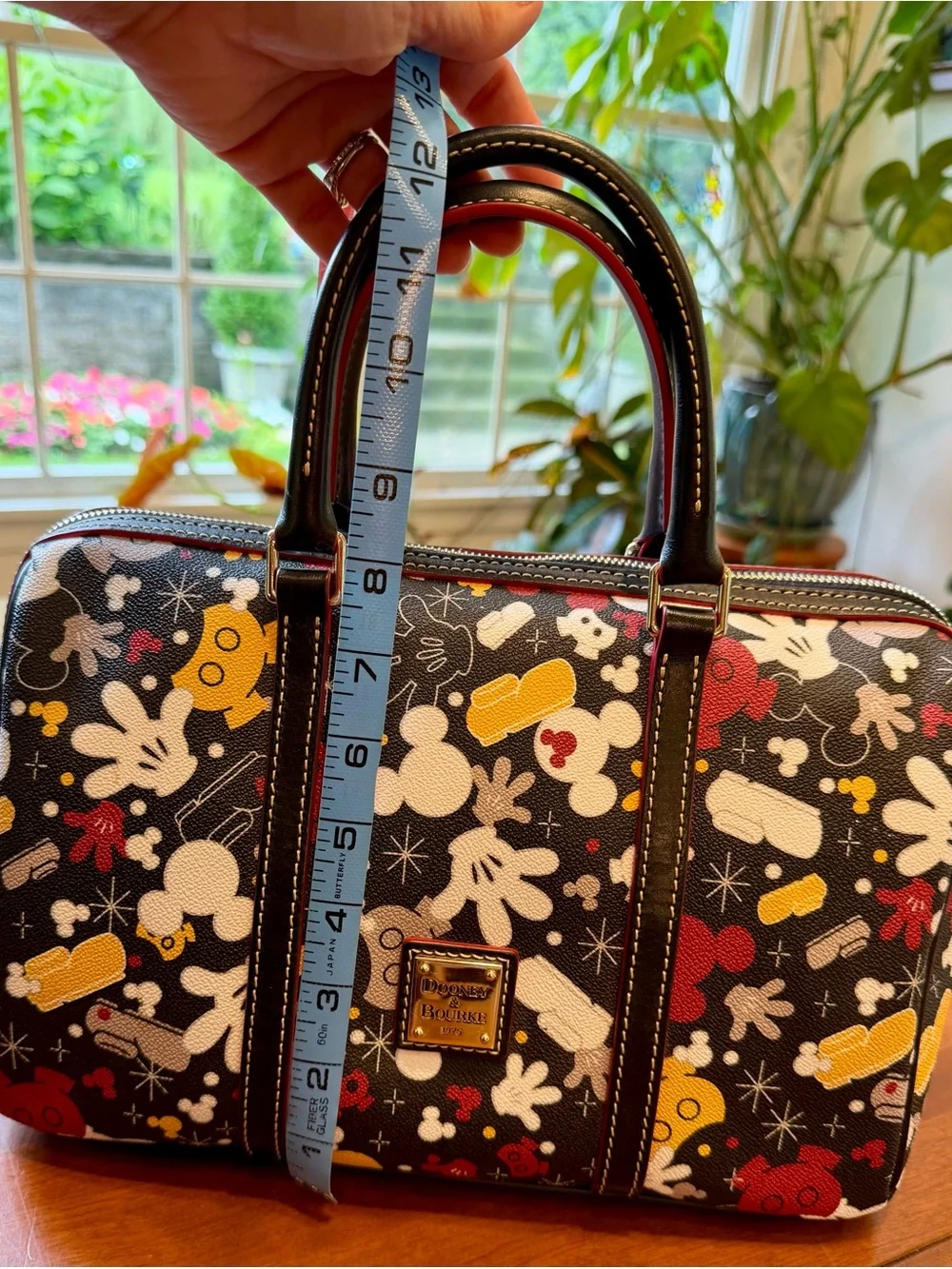 Dooney & Bourke 